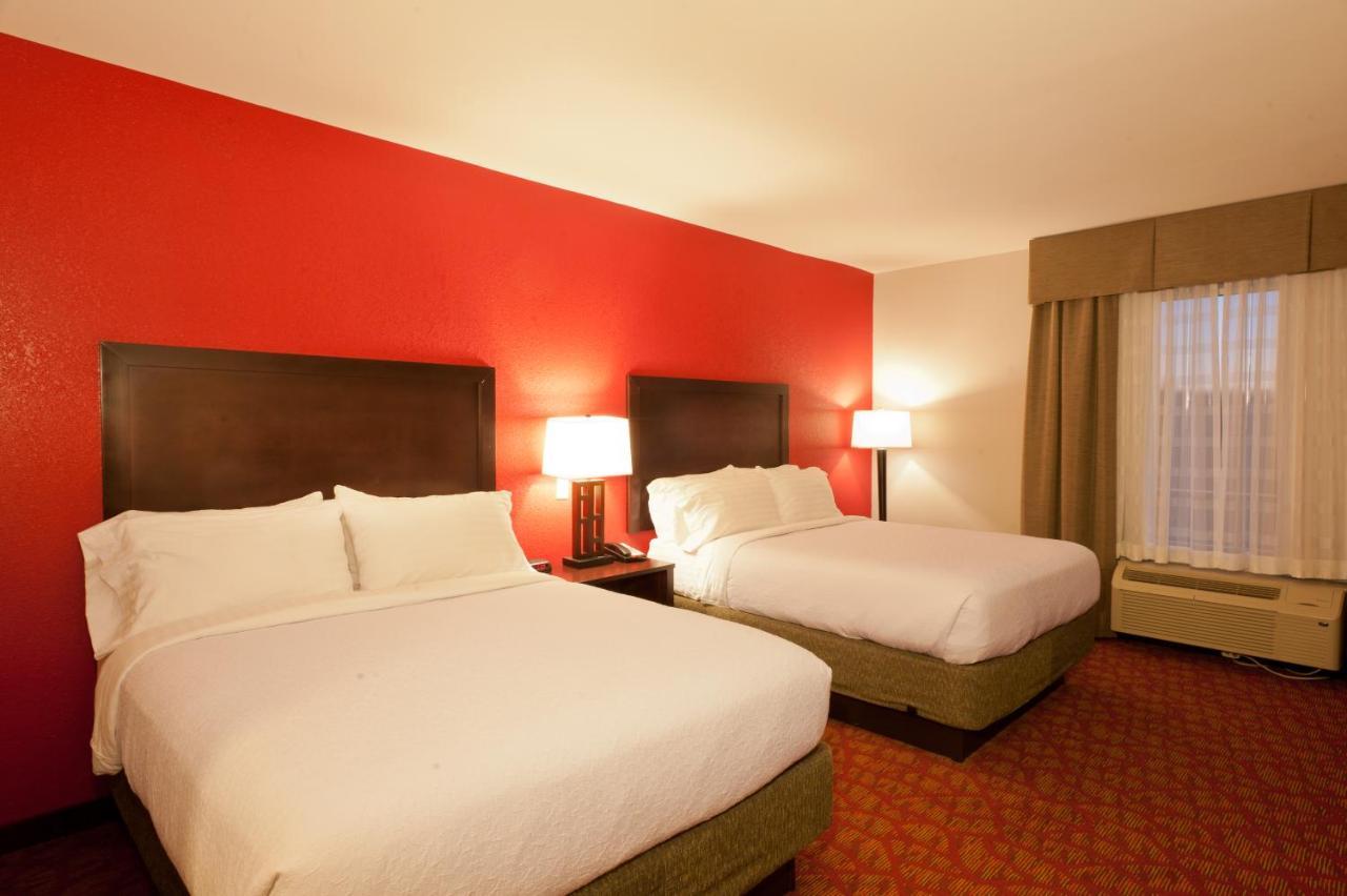 Holiday Inn Guin By Ihg Twin Exteriér fotografie