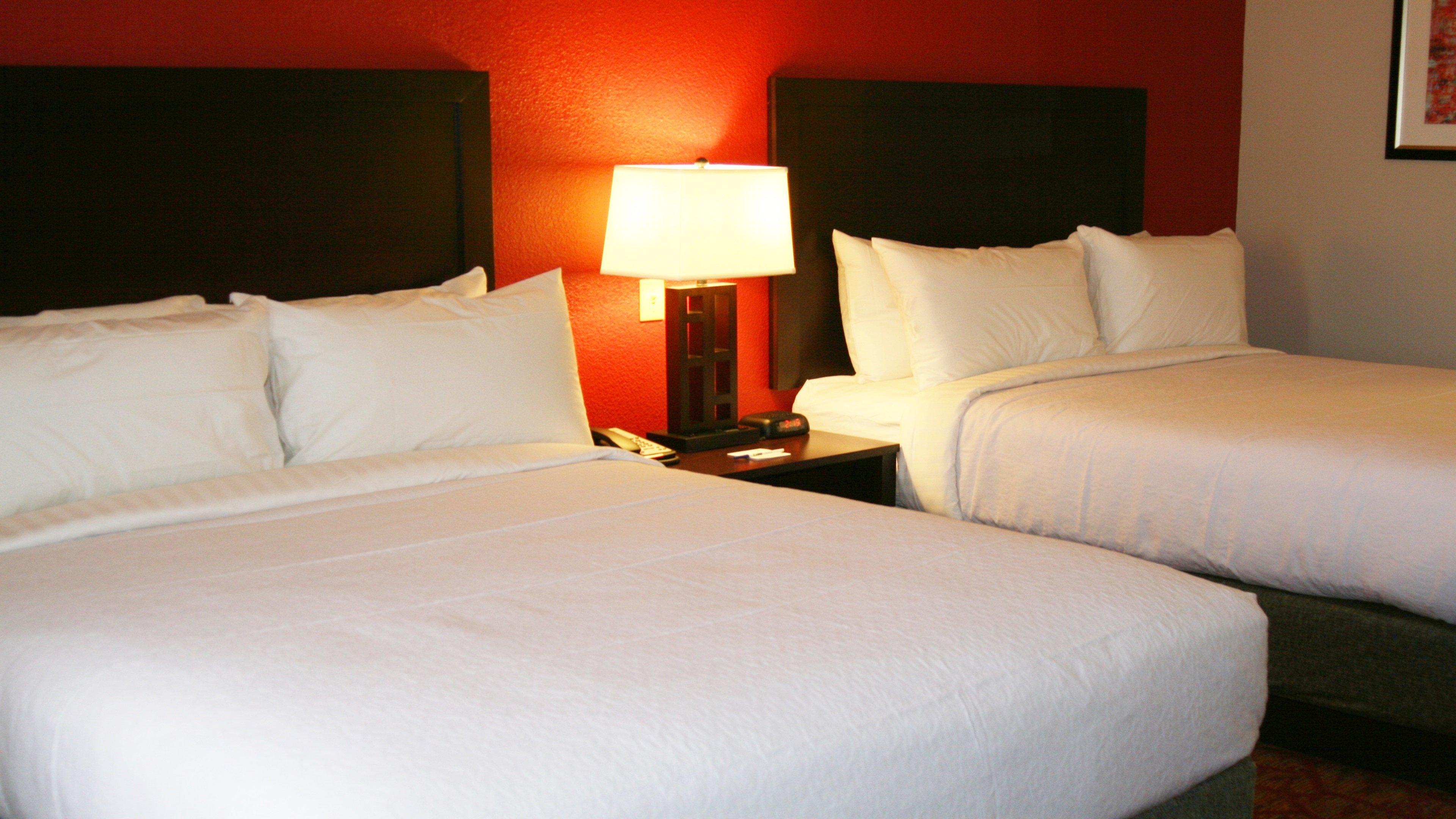 Holiday Inn Guin By Ihg Twin Exteriér fotografie